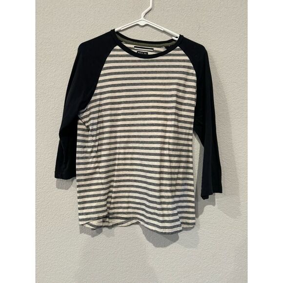 RVCA 3/4‎ Sleeve Shirt Size Small Lightly Used - Picture 1 of 3